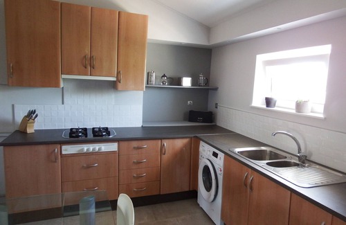 Arboleas Apartamento | Apartment with 2 Bedrooms & Terrace