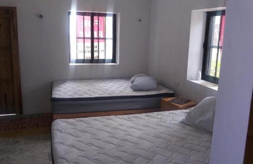 San Crisanto Apartamento | Apartment with 2 queen beds 1000 pesos per night