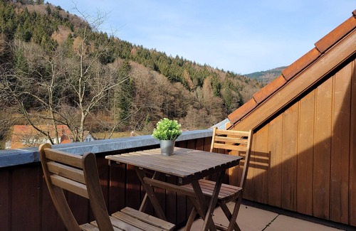Bad Herrenalb Apartamento | Apartment with 60sqm, 1 children's room with 2 single beds, attic with sleeping possibility, max. for 4 persons