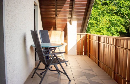 Hillesheim Apartamento | Apartment with a covered south-facing balcony