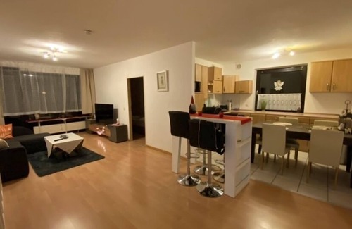 Eller Apartamento | Apartment with balcony and garage f. Families, students, business trips, trade fairs.