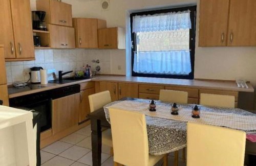 Eller Apartamento | Apartment with balcony and garage f. Families, students, business trips, trade fairs.