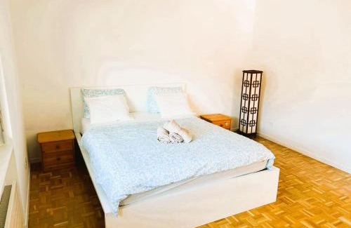 Altstetten Apartamento | Apartment with Balcony in Zurich, Kars - Self Checkin
