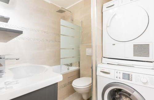 Combat Apartamento | Apartment with balcony next to Buttes Chaumonts
