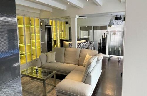 Kastellaun Apartamento | Apartment with bar, recreation room in Kastellaun