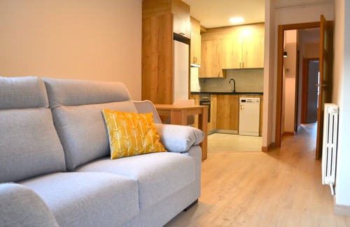 Esterri D'Aneu Apartamento | Apartamento con vistas y céntrico en Esterri
