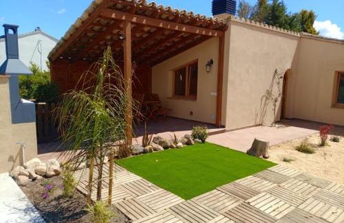 San Martin Sarroca Apartamento | Apartment with private pool and garden