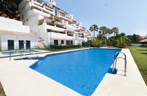 Torremolinos Apartamento | Apartment with garden and pool