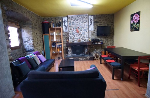 Escouloubre-les-bains Apartamento | Apartamento con chimenea a 200 metros de Puigcerda