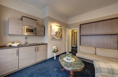 Ostseebad Kuhlungsborn Apartamento | Apartment with foldaway bed, kitchenette, balcony - Strandhotel Nordischer Hof