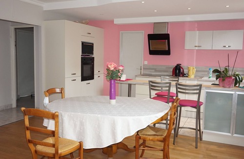Arsenal-Redon Apartamento | Apartment with garage