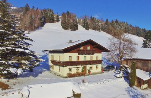 Taxenbach Apartamento | Apartment with Garden, Garden Furniture, BBQ