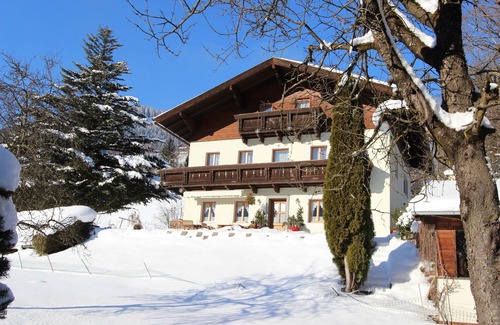 Taxenbach Apartamento | Apartment with Garden, Garden Furniture, BBQ