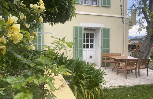 Cimiez Apartamento | Apartment with garden and air conditioning near Cimiez Arena