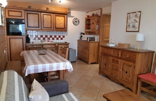 Cohennoz Apartamento | Apartamento con piscina climatizada, terraza, plazas de aparcamiento y 2 dormitorios