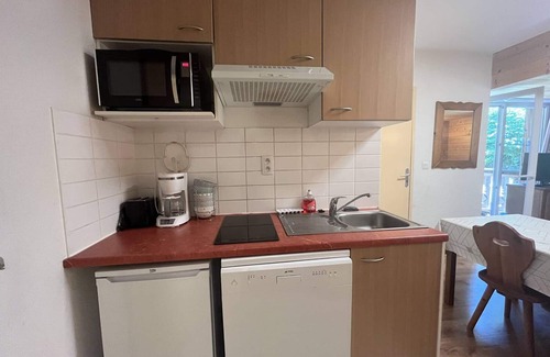 Cauterets Apartamento | Apartamento con piscina climatizada y estacionamiento en Cauterets