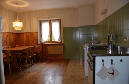 Cortina d'Ampezzo Apartamento | Apartment with three bedrooms and garden in Chiave