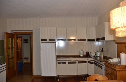 Cortina d'Ampezzo Apartamento | Apartment with three bedrooms and garden in Chiave