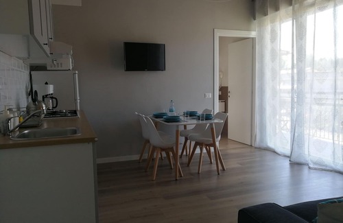 Cunettone-villa Casa | APARTAMENTO CON BALCÓN Y JARDÍN PRIVADO EN UNA VILLA DE DOS FAMILIAS