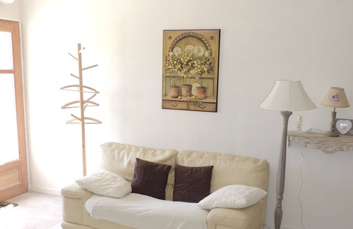 Visan Apartamento | Apartamento con cocina, sala de masajes, jacuzzi y piscina.