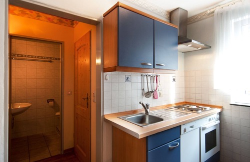 Enkirch Apartamento | Apartamento con gran terraza en el jardín soleado y vistas al Mosela