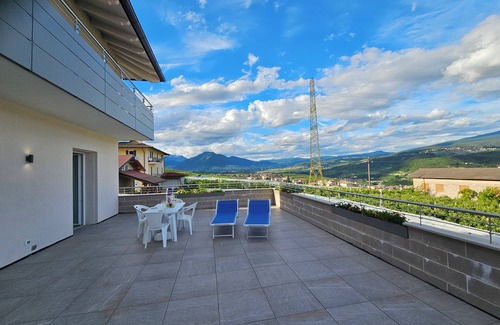 Tassullo Apartamento | Apartment with panoramic terrace and romantic dinners