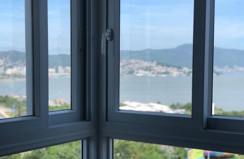 Capoeiras Apartamento | Apartamento con piscina y vista al mar # 4