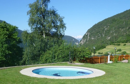 Trodena Apartamento | Apartment with pool and wellness area