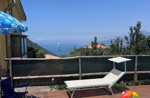 Piazza-Tralia-Pendolo Apartamento | Apartment with pool and breathtaking view of the Golfo di Napoli