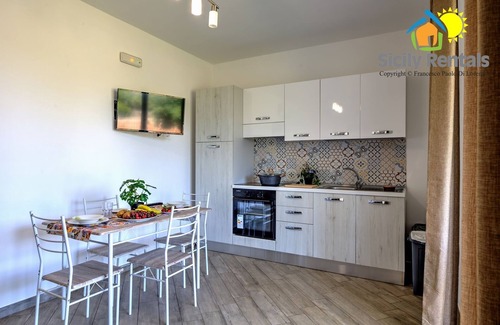 Capaci Casa | Apartment with swimming pool and near the beach
