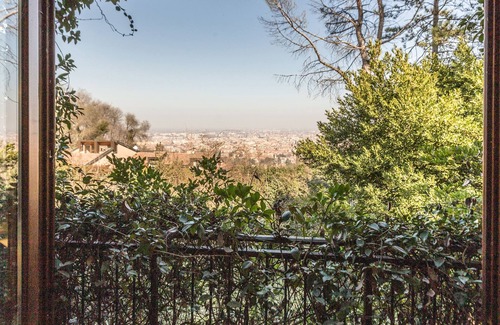 Santo Stefano Apartamento | Apartment with private garden and parking in Bologna hills, with view