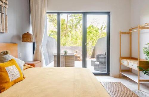 Playa Paraiso Apartamento | Apartment with Private Jacuzzi and Beach Club