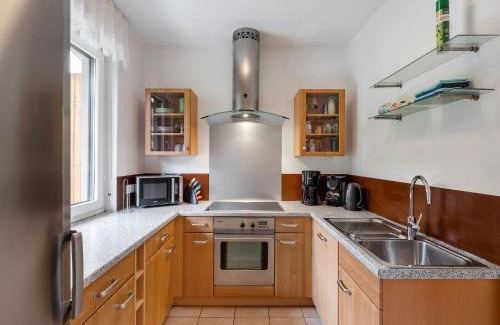 Velmede Apartamento | Apartment with private terrace in Velmede, cleaning included