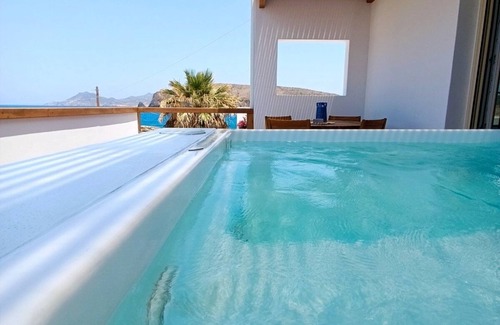 Pachena Apartamento | Apartment with Sea View & Plunge Pool (1st floor)