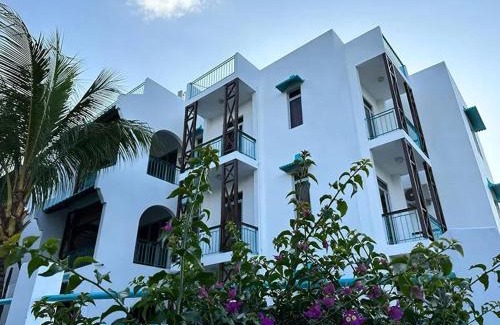 Blue Bay Apartamento | Apartment with sea view in Blue Bay, 125 m², near beach