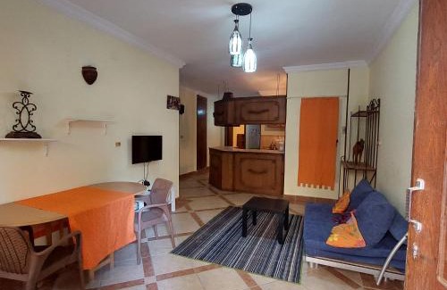 Corniche Road-Dahar Apartamento | apartment with separate entrance near Arabia hotel