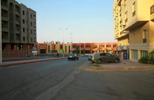 Corniche Road-Dahar Apartamento | apartment with separate entrance near Arabia hotel