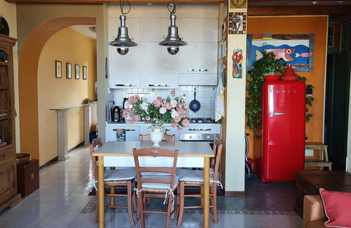 Polpenazze del Garda Apartamento | Apartment with stunning views of Lake Garda, terrace and swimming pool