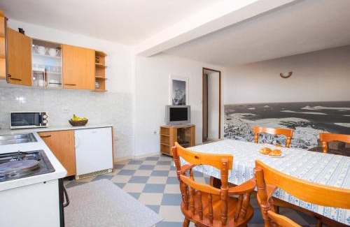 Molunat Apartamento | Apartment with terrace and pool