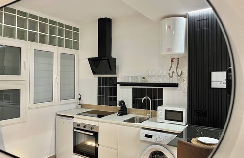 Pla del Bon Repós Apartamento | Apartamento con terraza junto a Plaza de Toros