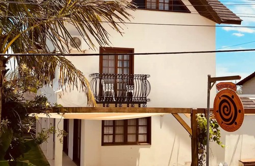 Barra de Ibiraquera Apartamento | Departamento con dos suites a dos cuadras del mar y tres cuadras de la laguna