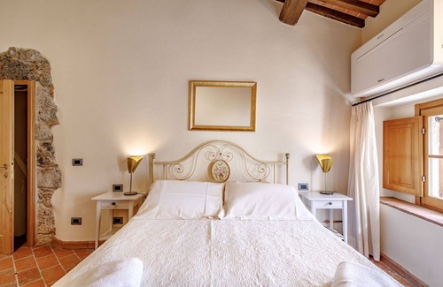 Monteriggioni Otro | Apartamento con piscina privada, WIFI, bañera de hidromasaje, A/C, sauna, TV, patio, cerca de Siena
