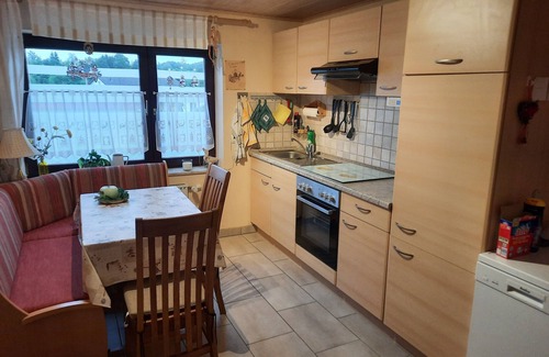 Rahrbach Apartamento | Apartamento con jardín de invierno en el centro de Sauerland para jóvenes y mayores.