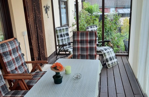 Rahrbach Apartamento | Apartamento con jardín de invierno en el centro de Sauerland para jóvenes y mayores.