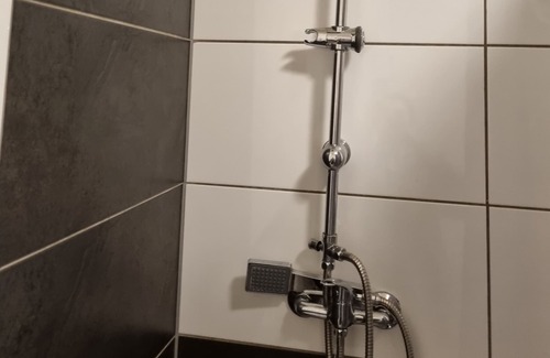 Krefeld Apartamento | Apartment 'Wohnung, 2 Zimmer In Krefeld' with Wi-Fi