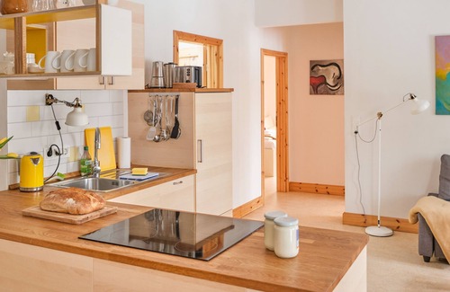 Schwerin Apartamento | Apartamento amarillo - vacaciones en la granja orgánica