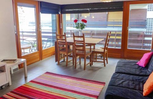 Saint-Pierre-de-Clages Apartamento | Apartment Zanfleuron A1 by Interhome