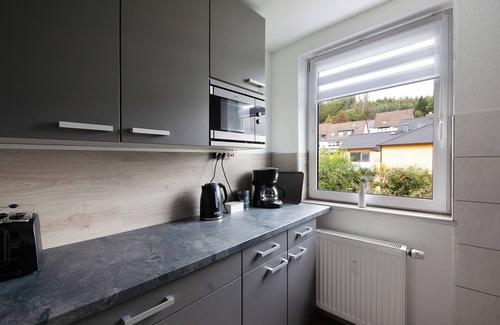Herscheid Apartamento | Apartamento 'Zur Nordhelle' con vistas a la montaña y Wi-Fi