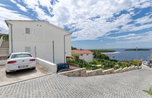 Primosten Apartamento | Apartments and Room Mate-Mare