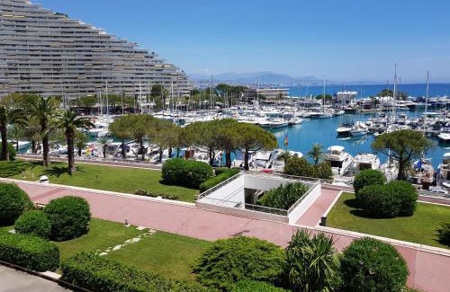 Villeneuve Loubet Beach Apartamento | Apartments at Commodoro